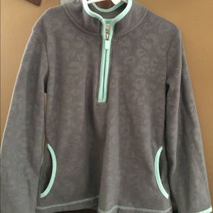 Child’s 6x pull over.